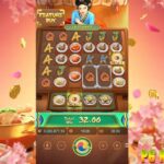 Nikmati keseruan dalam permainan slot online The Queen's Banquet dari PG Soft yang menggunakan tema kerajaan Korea, lengkap dengan ornamen tradisional, latar istana yang megah, serta simbol-simbol makanan khas seperti kimchi, sup daging, dan kue beras.